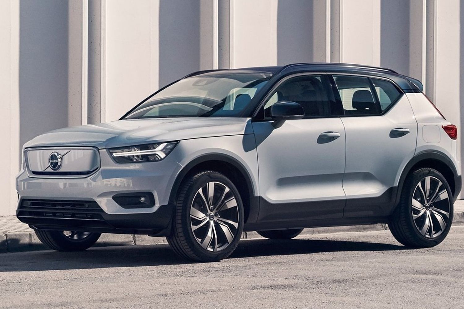 Volvo XC40 Recharge Range Electrifying