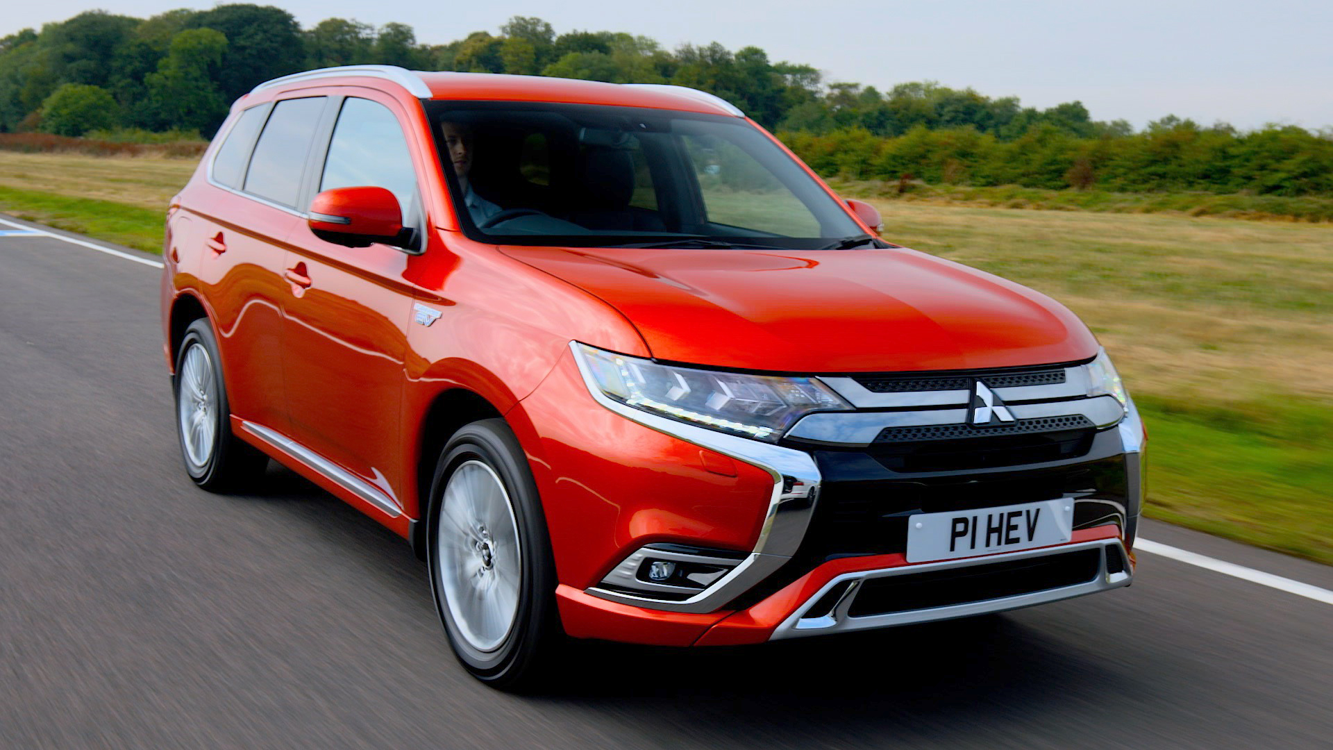 Mitsubishi Outlander PHEV hybrid (2018), Reviews