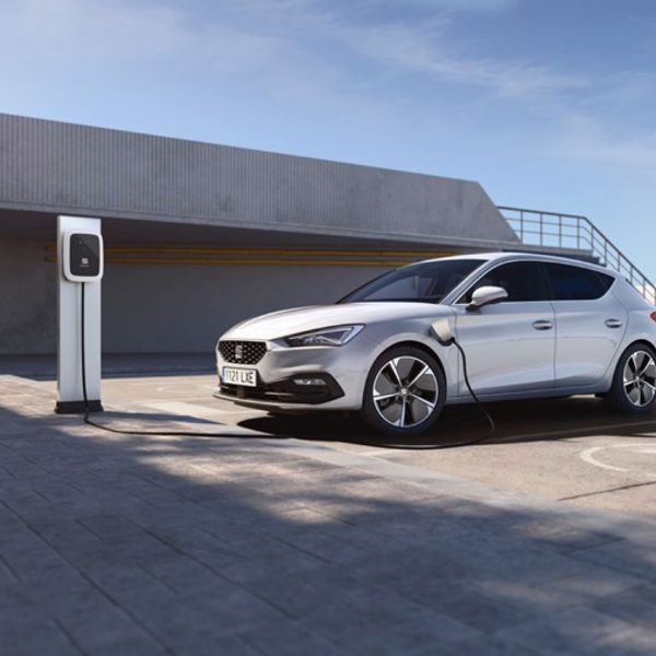 Seat Leon PHEV connected to charger
