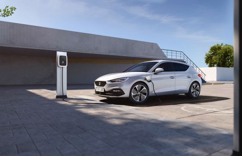 Seat Leon PHEV connected to charger