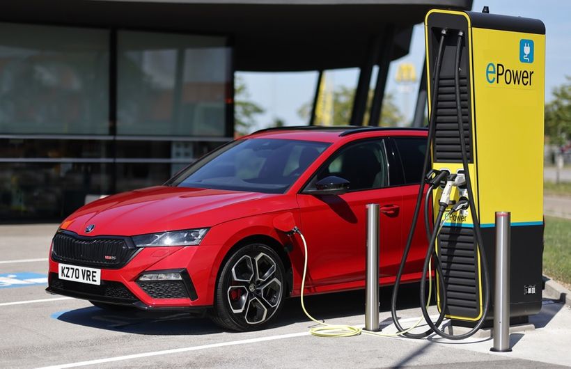 Skoda Octavia RSI v connected to charger