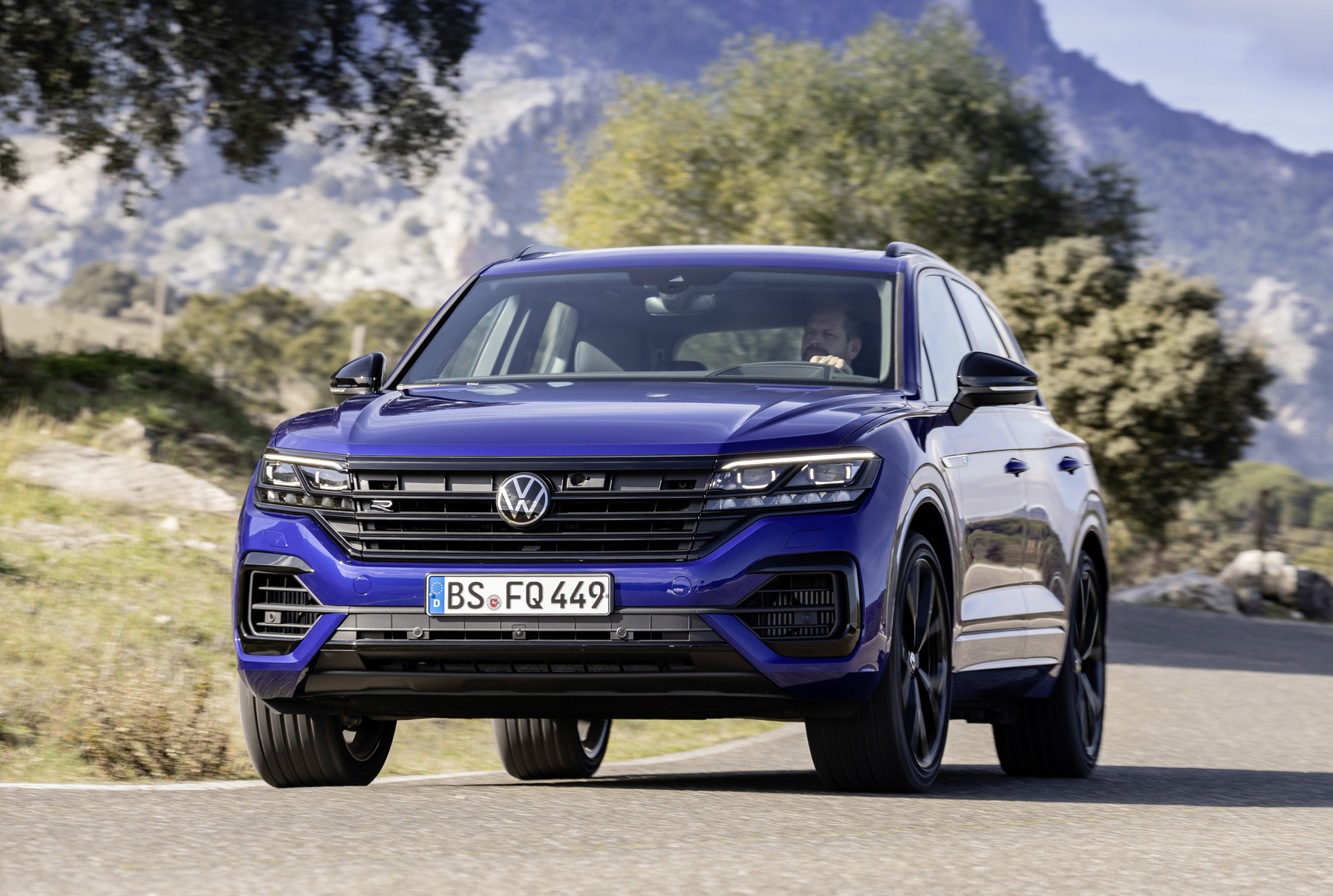 Vw first plug clearance in hybrid