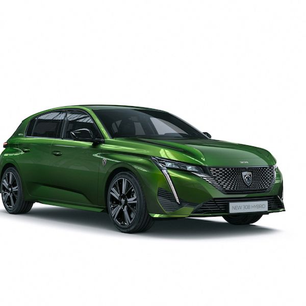 Peugeot 308 PHEV exterior front and side