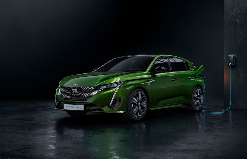 Peugeot 308 PHEV charging