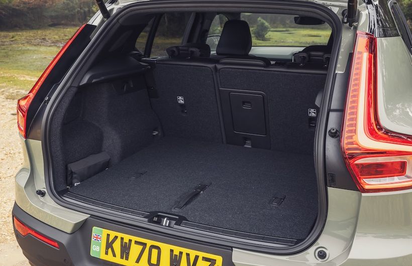 Volvo XC40 Recharge luggage space