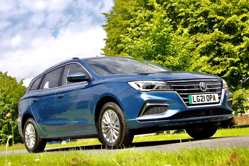 Long range, small price - new big battery version of MG5 announced ...