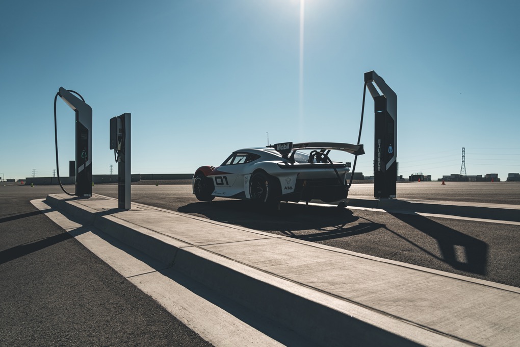 Porsche Mission R : l'électrique de course - Guide Auto