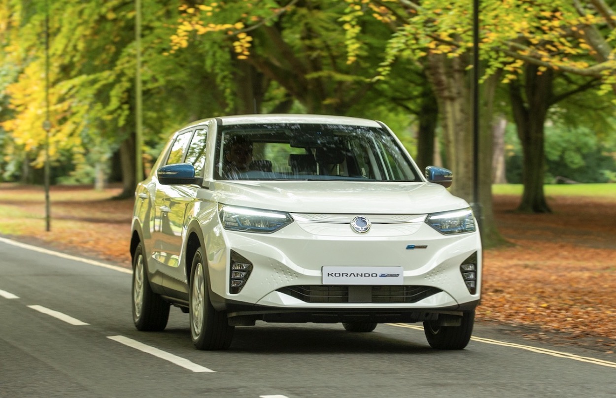 SsangYong Korando e-Motion front action, white car