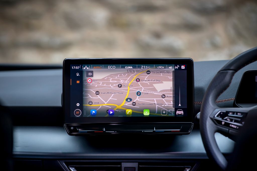 Cupra, Cupra Born, Vapor Grey, infotainment