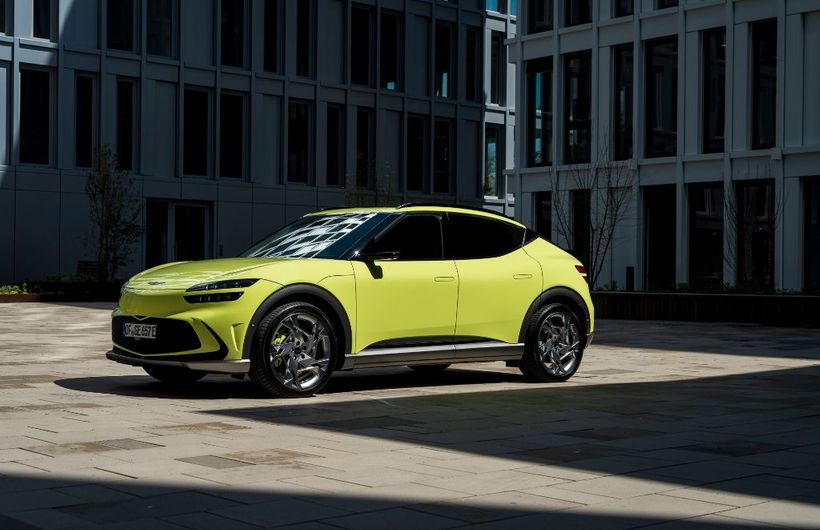 Genesis GV60, Genesis, GV60, Genesis electric, digital mirror, yellow, lime, front, static