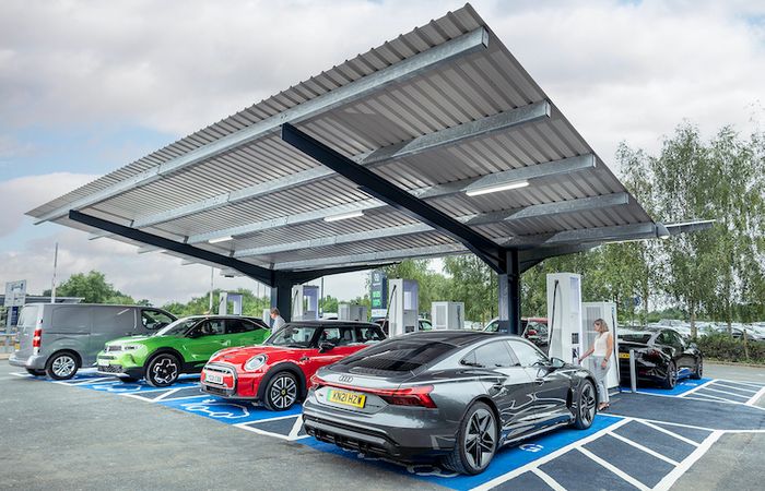 York HyperHub, Rapid charging hub