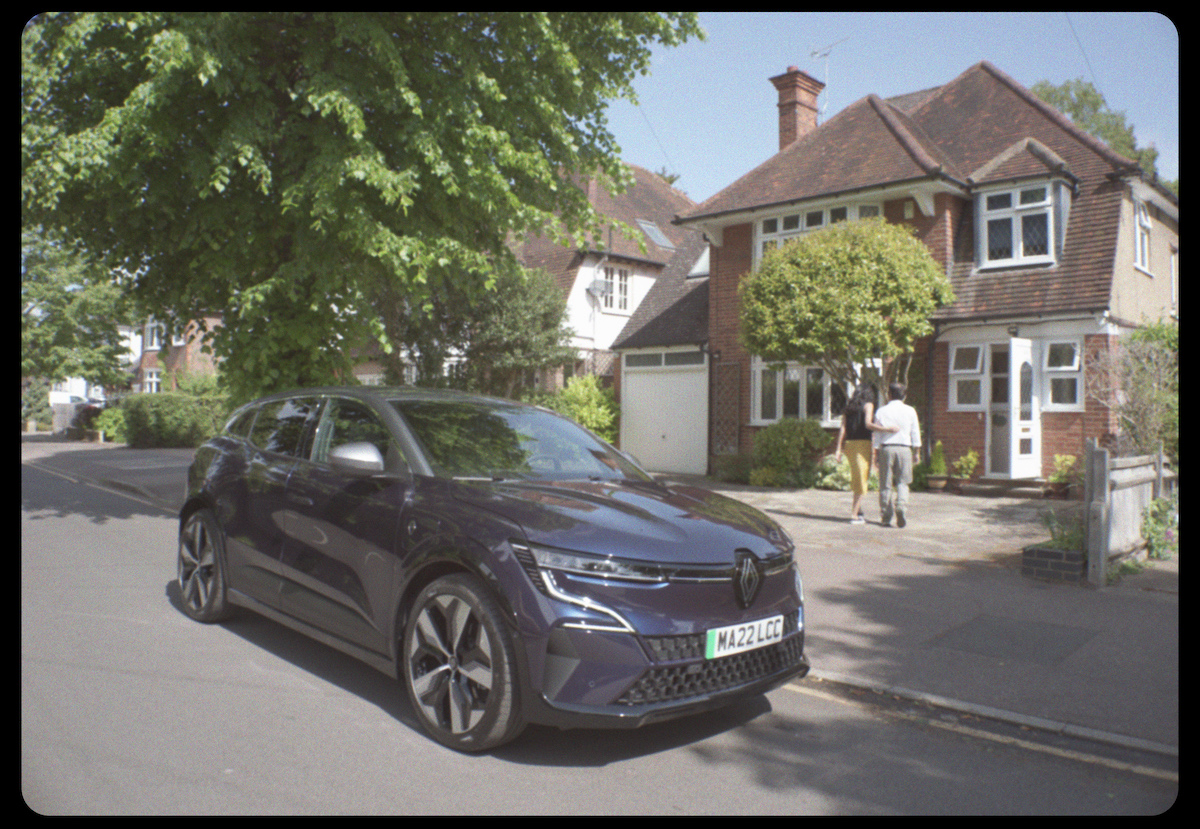 Renault remakes famous ‘Papa, Nicole’ advert to launch electric Mégane Renault remakes famous ‘Papa, Nicole’ advert to launch electric Mégane