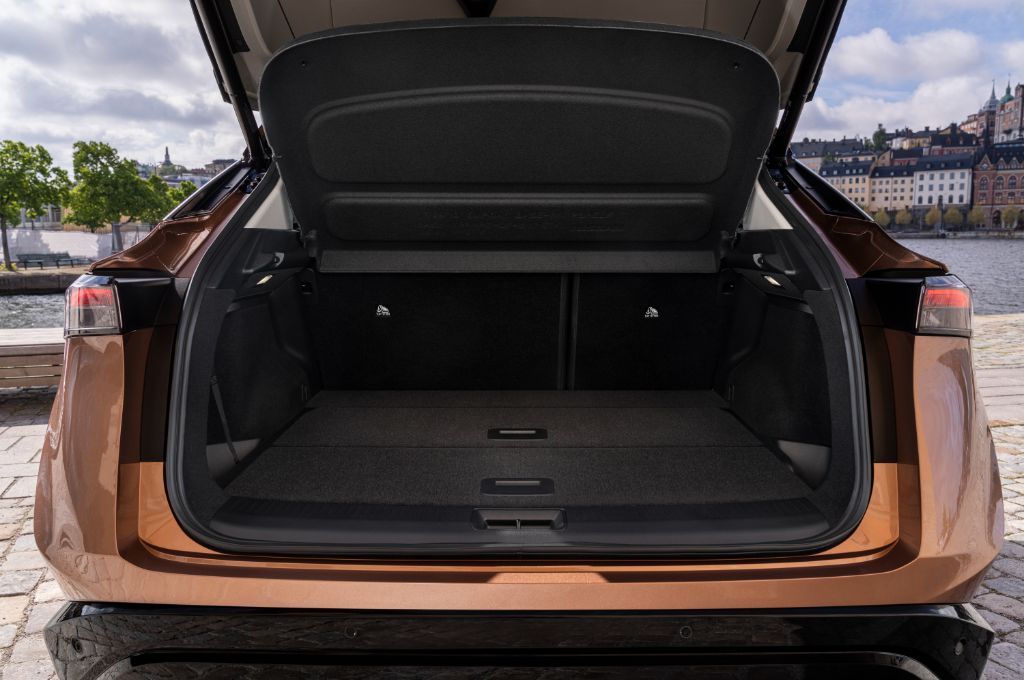 Nissan Ariya Review and Buyers Guide | Electrifying.com