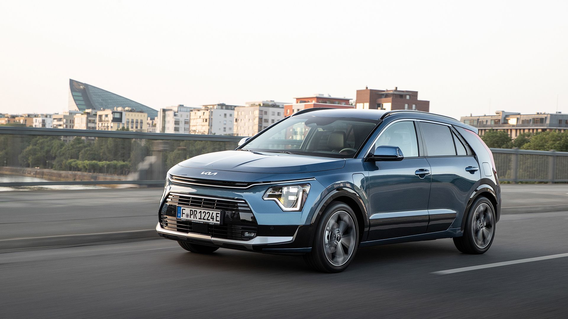 Kia Niro PHEV Review and Buyers Guide  Electrifying.com