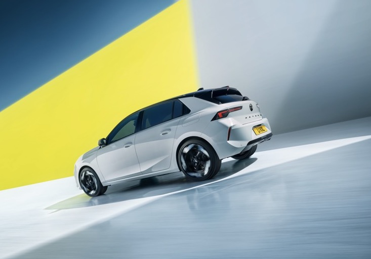 Astra is first to get Vauxhall’s sporty GSe treatment