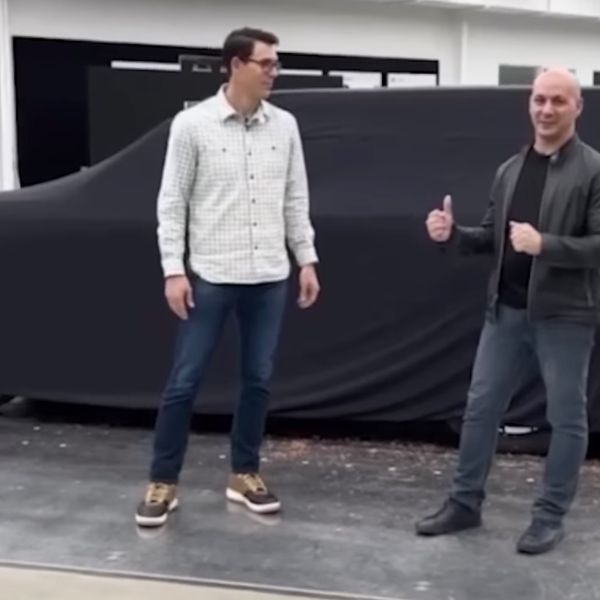 Rivian Electric and Hybrid Car Reviews | Electrifying