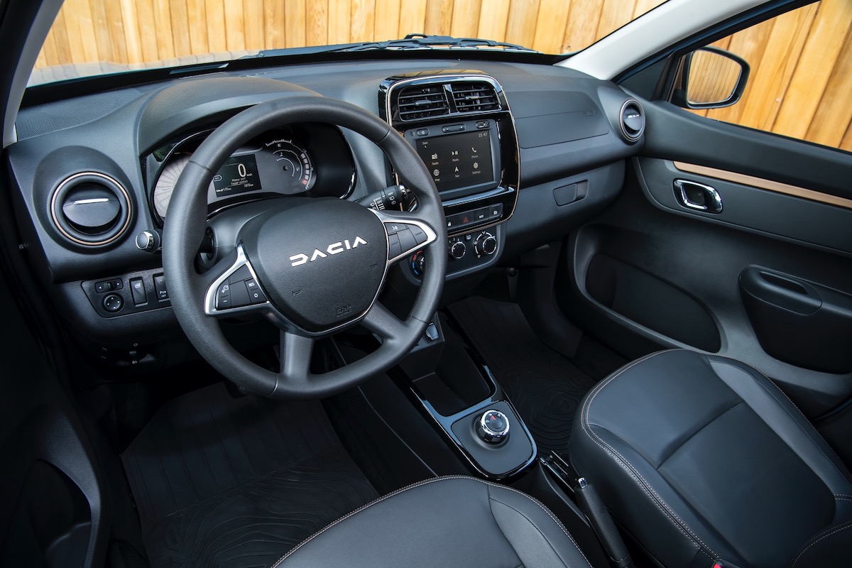 File:2021 Dacia Spring Electric (France) interior.png - Wikipedia
