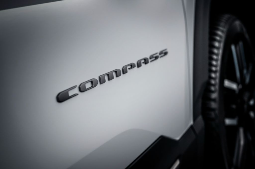 New Jeep Compass Electric Review & Buying Guide 2026 | Electrifying